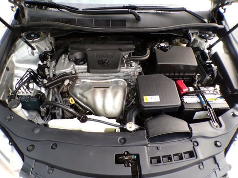 Used 2017 Toyota Camry SE FWD image 32