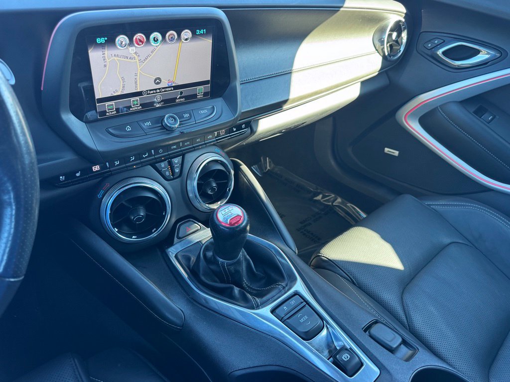 Used 2016 Chevrolet Camaro SS RWD image 33