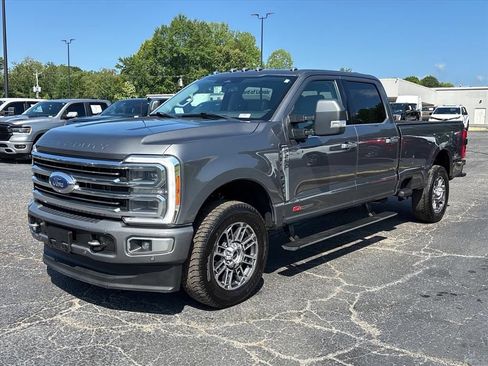 Used 2023 Ford F250 Limited AWD/4WD image 3