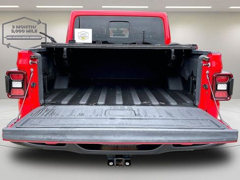 Used 2023 Jeep Gladiator Rubicon w/ LED Lighting Group AWD/4WD image 7