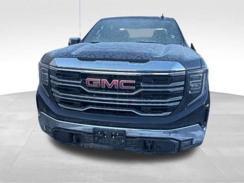 Used 2022 GMC Sierra 1500 SLT w/ X31 Off-Road Package image 4