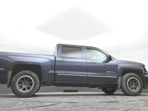 Used 2018 Chevrolet Silverado 1500 LTZ Z71 w/ Centennial Edition image 46