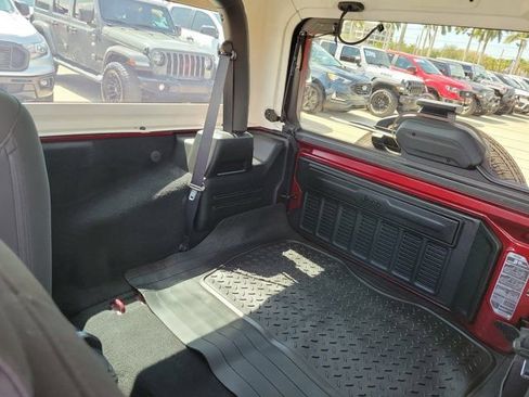 Used 2021 Jeep Wrangler Sport S image 16