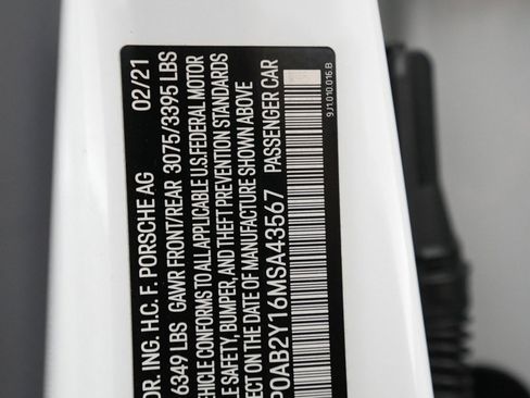 Used 2021 Porsche Taycan 4S image 27