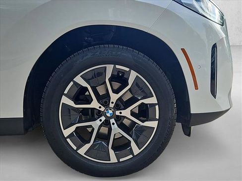 Used 2026 BMW X3 xDrive30i w/ Premium Package AWD/4WD image 7
