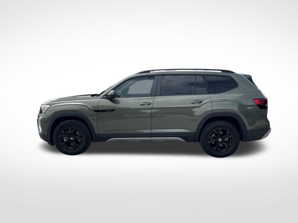 Certified 2024 Volkswagen Atlas Peak Edition SE AWD/4WD image 8