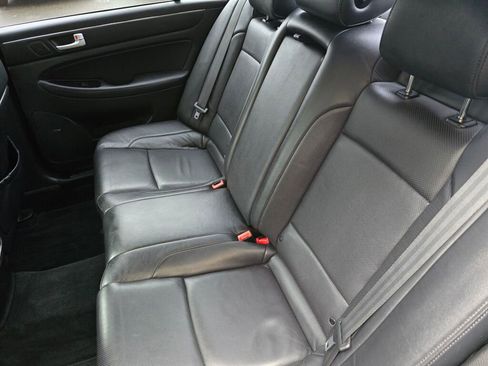 Used 2013 Hyundai Genesis 3.8 w/ Premium Pkg image 21