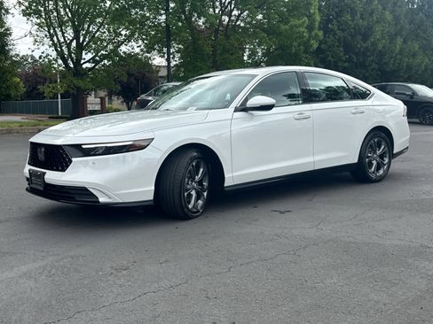 Used 2024 Honda Accord EX-L image 8