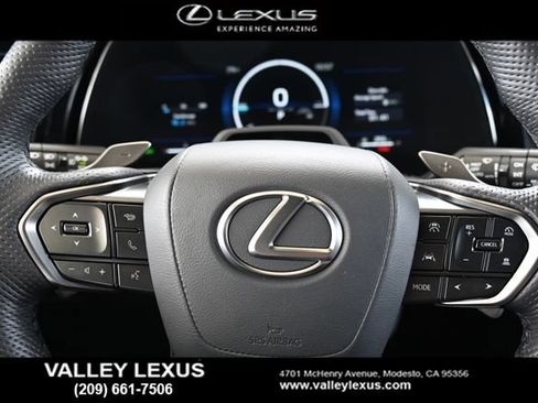 Used 2025 Lexus TX 500h AWD w/ Technology Package image 10