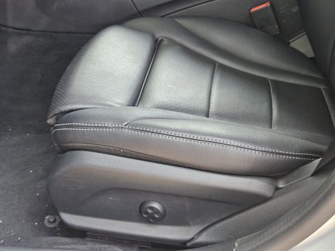 Used 2015 Mercedes-Benz C 300 Sedan image 12