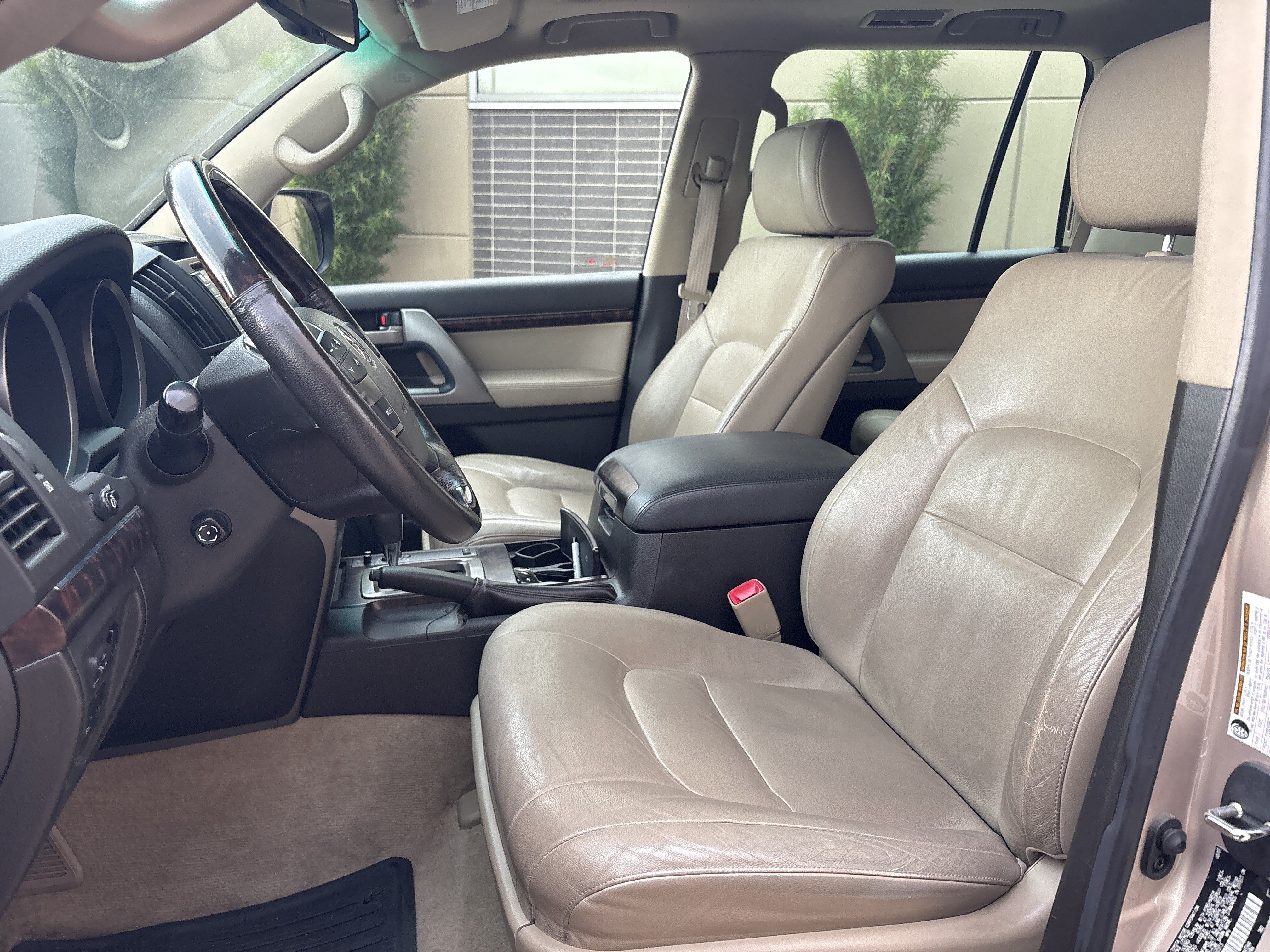 Used 2008 Toyota Land Cruiser w/ Upgrade Pkg AWD/4WD image 16