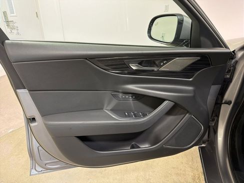 Used 2020 Jaguar XE S AWD/4WD image 9