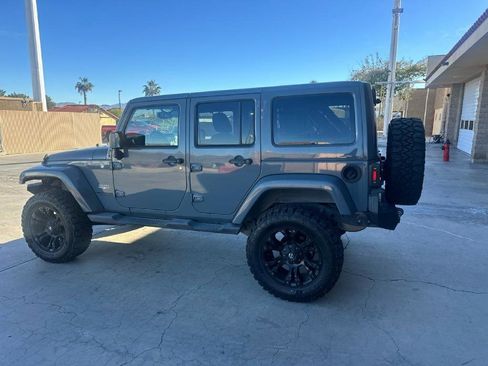 Used 2014 Jeep Wrangler Unlimited Sahara w/ Connectivity Group image 4