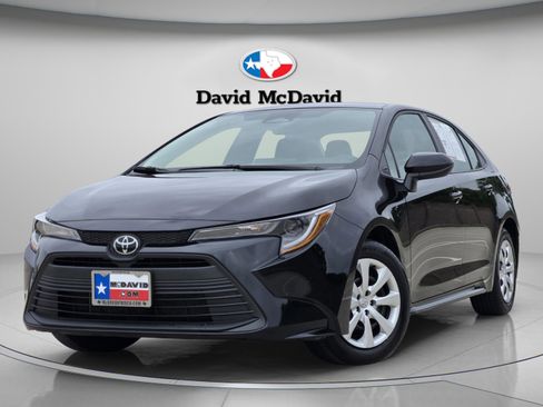 Used 2024 Toyota Corolla LE FWD image 1