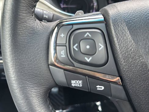 Used 2018 Toyota Avalon XLE FWD image 29