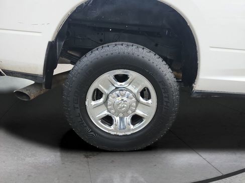 Used 2020 RAM 3500 Tradesman w/ Chrome Appearance Group image 30