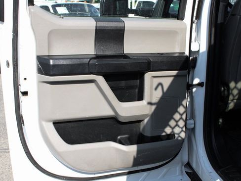 Used 2019 Ford F550 2WD Crew Cab Super Duty image 29