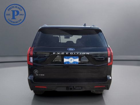 Used 2025 Ford Expedition Active AWD/4WD image 5