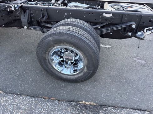 New 2026 GMC Sierra 3500 SLE w/ SLE Convenience Package image 28