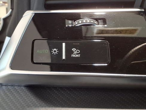 Used 2024 Audi RS Q8 image 11