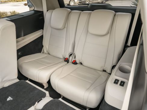 Used 2021 Mercedes-Benz GLS 450 4MATIC image 44