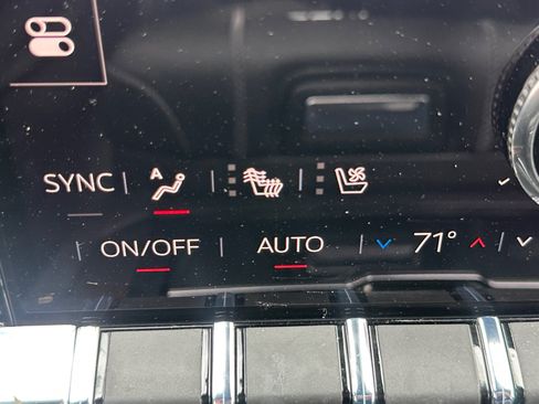 Used 2026 GMC Yukon Denali w/ Sun & Power Step Package AWD/4WD image 26
