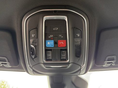 Used 2023 Jeep Grand Cherokee L Laredo AWD/4WD image 29