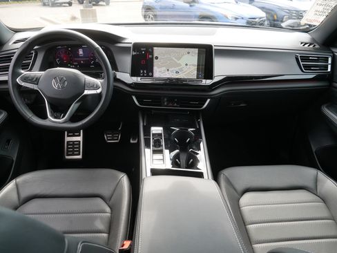 Used 2026 Volkswagen Atlas Cross Sport SEL R-Line AWD/4WD image 10