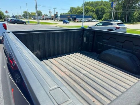 Used 2021 Chevrolet Silverado 1500 LT w/ Bed Protection Package AWD/4WD image 14