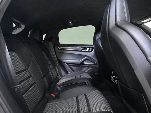 Certified 2023 Porsche Cayenne GTS image 19
