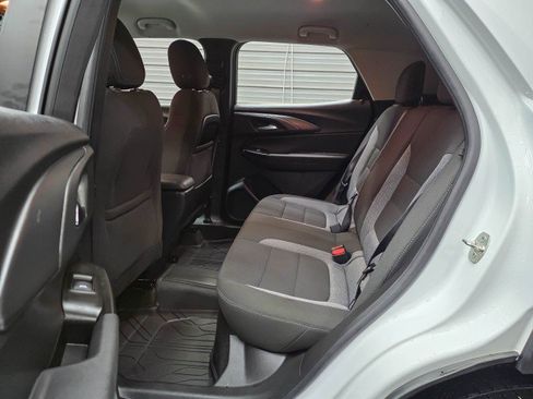 Used 2022 Chevrolet TrailBlazer LT AWD/4WD image 16