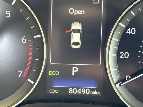 Used 2016 Lexus ES 350 w/ Luxury Package w/Wood Trim FWD image 15