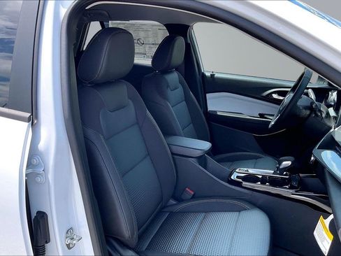 New 2026 Chevrolet Trax LT FWD image 11