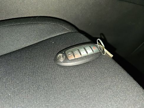 Used 2022 Nissan Sentra SV w/ All-Weather Package image 18