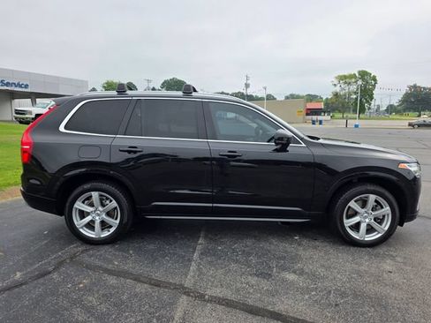 Used 2022 Volvo XC90 T5 Momentum AWD/4WD image 18