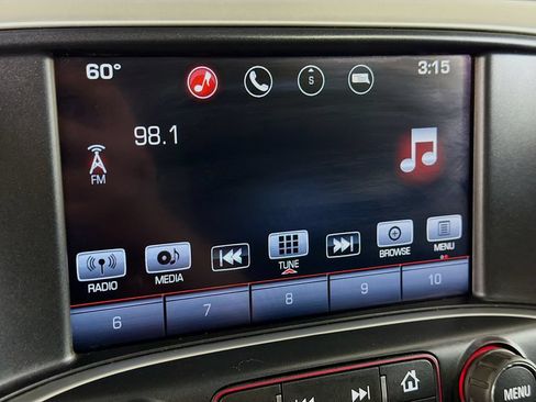 Used 2016 GMC Sierra 2500 SLT w/ Duramax Plus Package AWD/4WD image 16