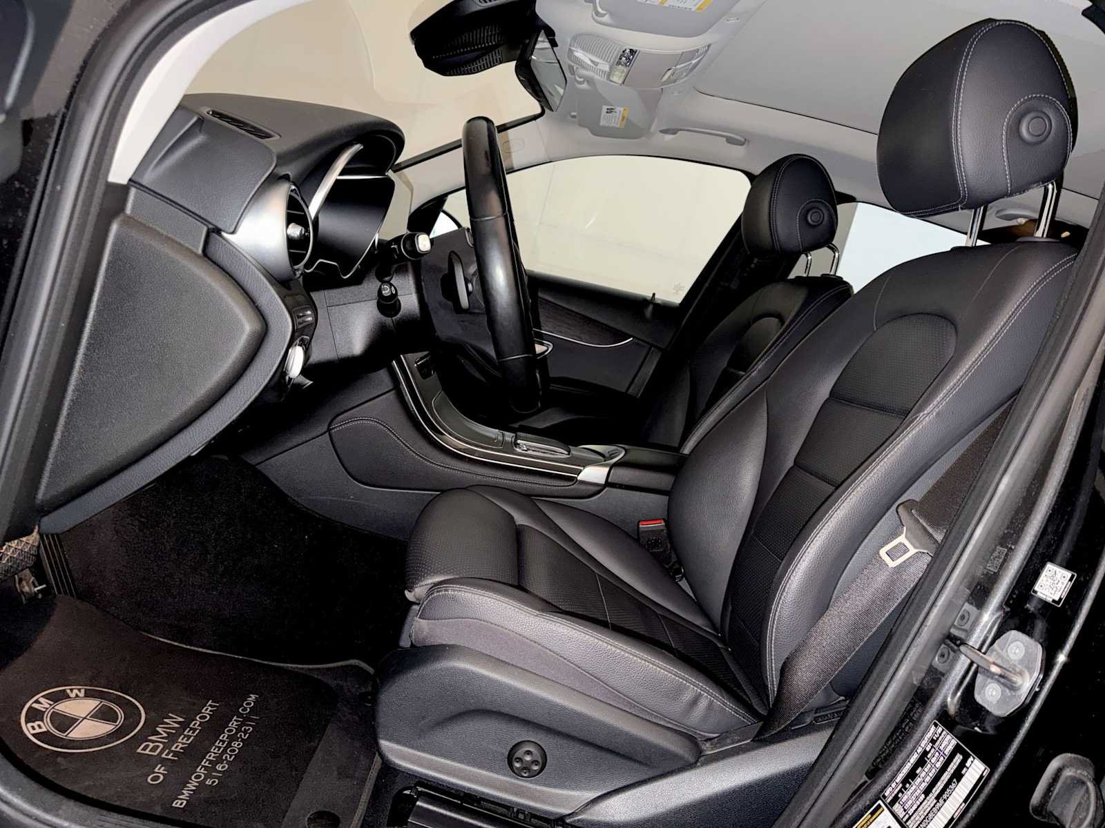 Used 2021 Mercedes-Benz GLC 300 4MATIC image 9