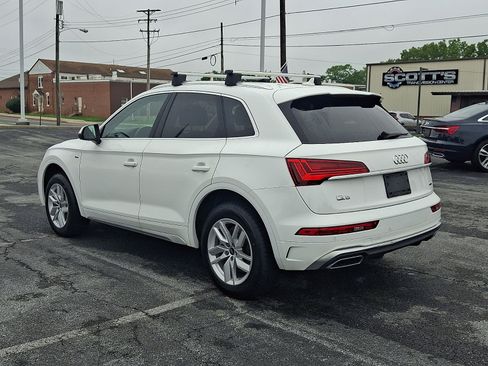 Used 2023 Audi Q5 2.0T Premium w/ Convenience Package AWD/4WD image 4