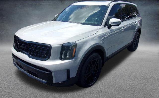 Used 2025 Kia Telluride EX X-Line AWD/4WD image 3
