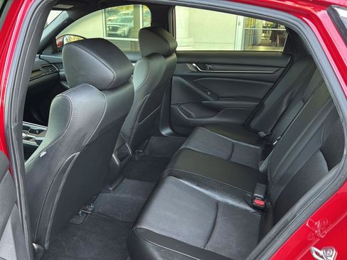 Used 2020 Honda Accord Sport image 9