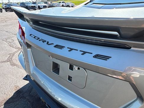 Used 2022 Chevrolet Corvette Stingray Preferred Cpe w/ Z51 Performance Package RWD image 35