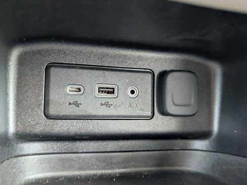 Used 2020 Chevrolet Equinox LS FWD image 29