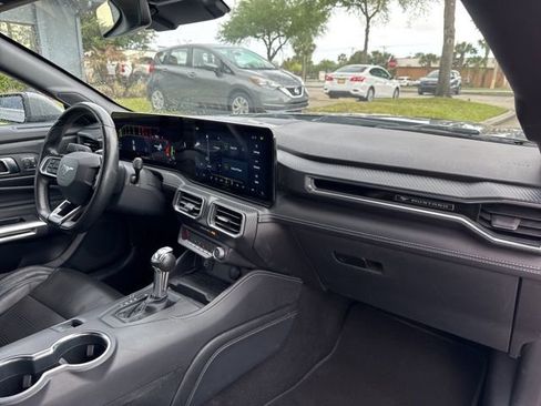 Used 2024 Ford Mustang Premium image 10