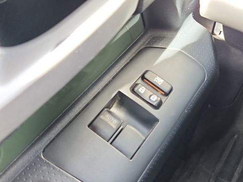 Used 2014 Toyota FJ Cruiser 4WD w/ Upgrade Package image 30