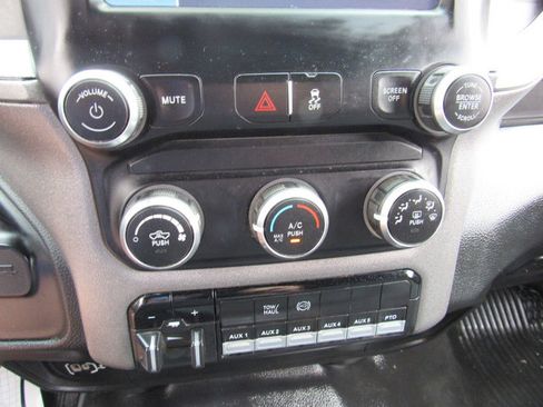 Used 2022 RAM 3500 Tradesman w/ Chrome Appearance Group AWD/4WD image 42