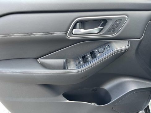 New 2026 Nissan Rogue Platinum AWD/4WD image 23