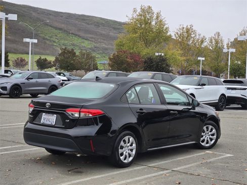 Used 2024 Toyota Corolla LE image 6