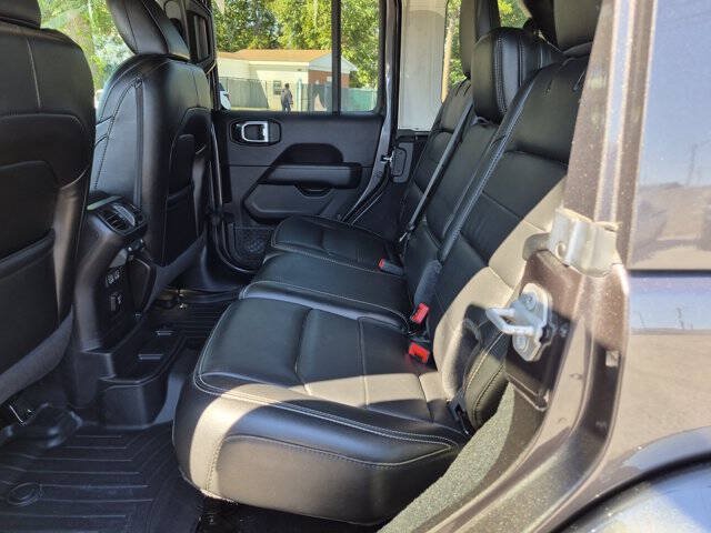 Used 2020 Jeep Wrangler Unlimited Sahara AWD/4WD image 29