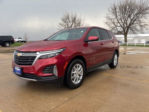 Used 2024 Chevrolet Equinox LT w/ LPO, Floor Liner Package image 5