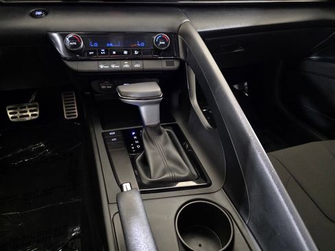 Certified 2025 Hyundai Elantra Sport FWD image 27